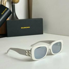 Picture of Balenciga Sunglasses _SKUfw54318919fw